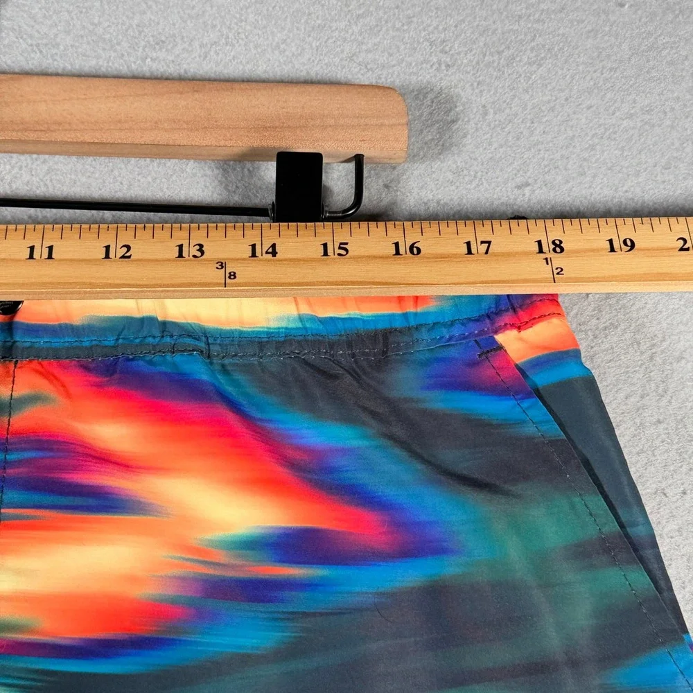 Forever‎ 21 Men XL Swim Trunks Abstract Blurred Print Multicolor Mesh Lined 4in